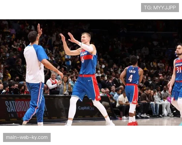 波尔津吉斯生涯新高八记三分 教练战术布置释放火力 波尔津吉斯生涯新高八记三分 教练战术布置释放火力